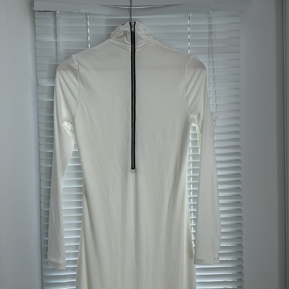 Dress - Picture 7 of 11